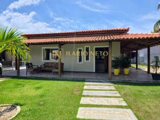 Casa Para Vender com 3 quartos 1 suítes em Condomínio
