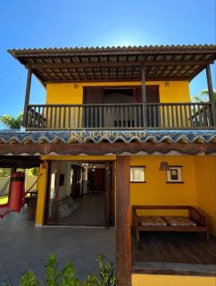 Casa com 5/4, sendo 4 suítes, à venda no Condomínio Enseada Praia da Espera.