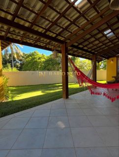 Casa com 5/4, sendo 4 suítes, à venda no Condomínio Enseada Praia da Espera.