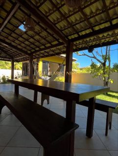 Casa com 5/4, sendo 4 suítes, à venda no Condomínio Enseada Praia da Espera.