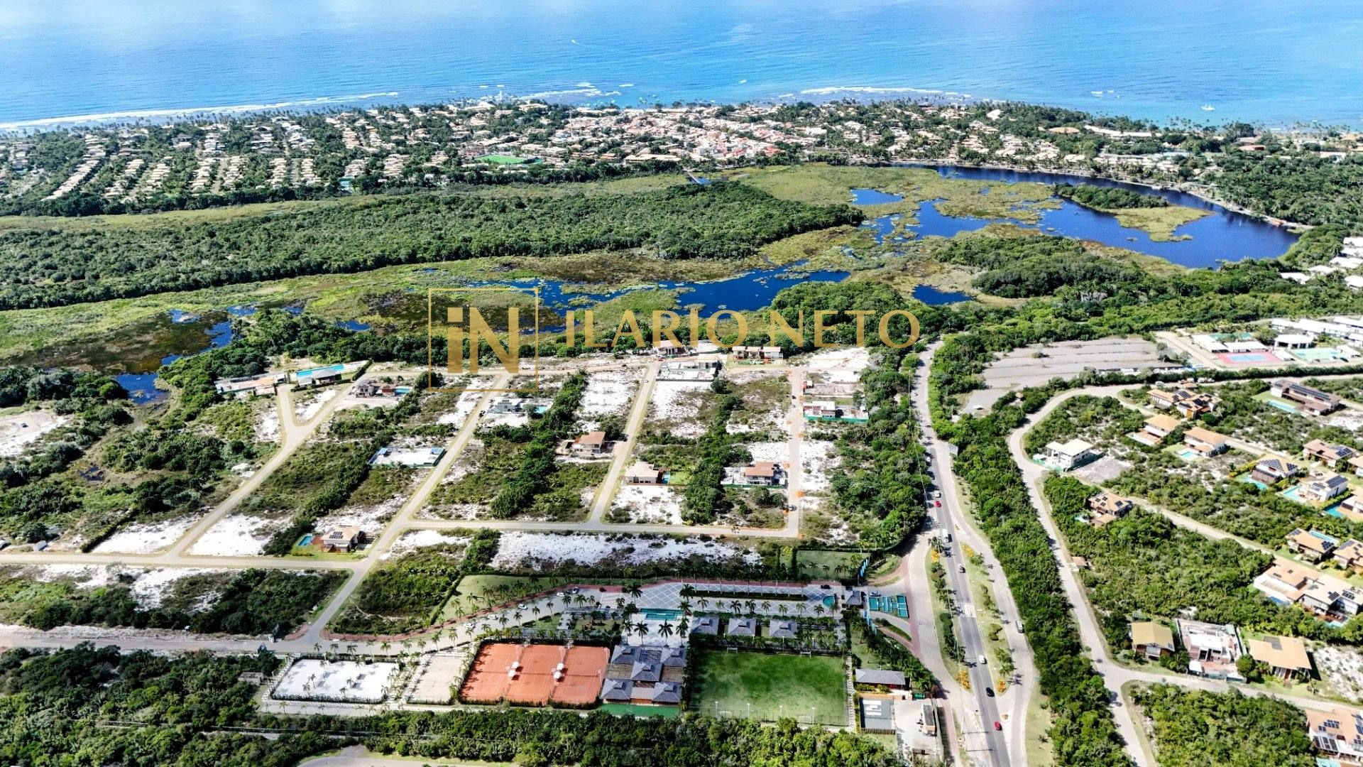 Lote à venda no La Laguna, em Praia do Forte.