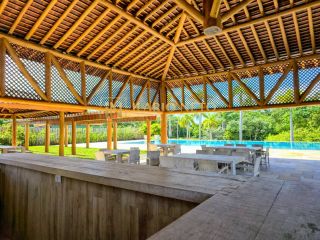 Lote à venda no La Laguna, em Praia do Forte.