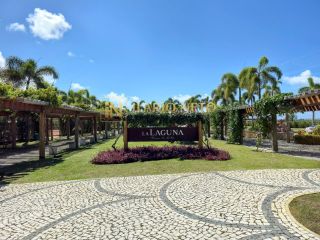 Lote à venda no La Laguna, em Praia do Forte.