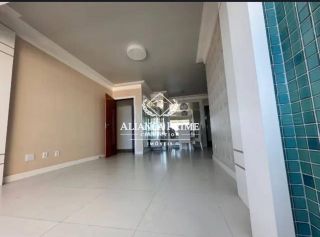 Apartamento Para Vender com 3 quartos 3 suítes no bairro Costa Azul em Salvador