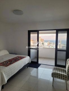 Apartamento Para Vender com 4 quartos 4 suítes no bairro Pituba em Salvador