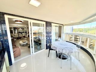 Apartamento Para Vender com 2 quartos 2 suítes no bairro Armação em Salvador