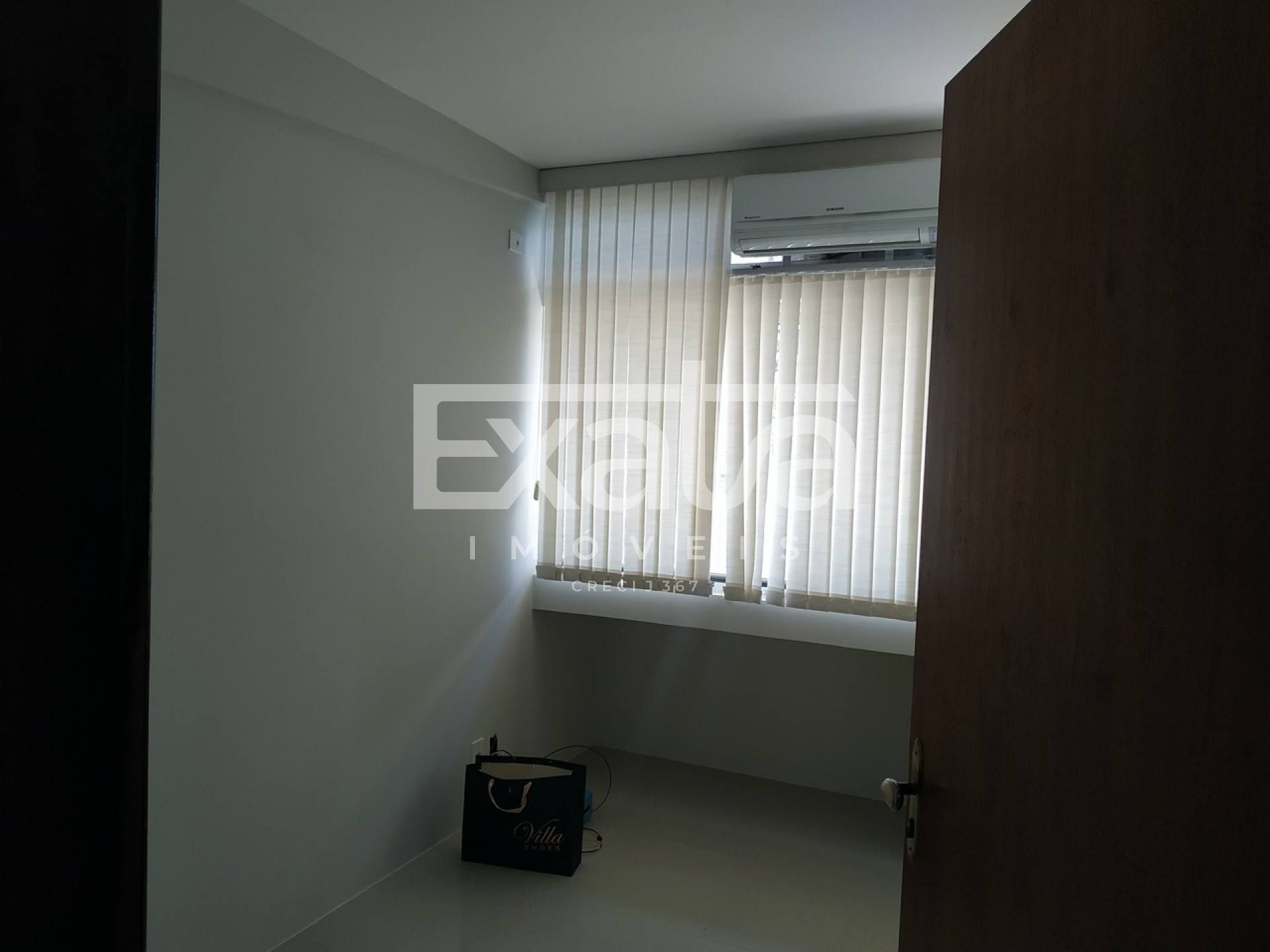 Sala Comercial - Edificio Zirconio