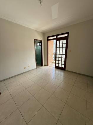 CASA NO CIRURGIA PROXIMO A AV DESENBARGADOR MAYNARD