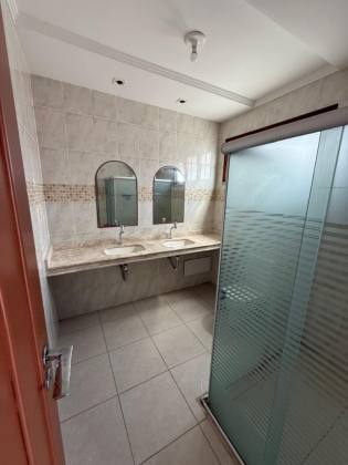 CASA NO CIRURGIA PROXIMO A AV DESENBARGADOR MAYNARD