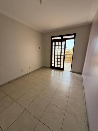 CASA NO CIRURGIA PROXIMO A AV DESENBARGADOR MAYNARD