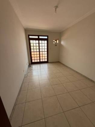 CASA NO CIRURGIA PROXIMO A AV DESENBARGADOR MAYNARD