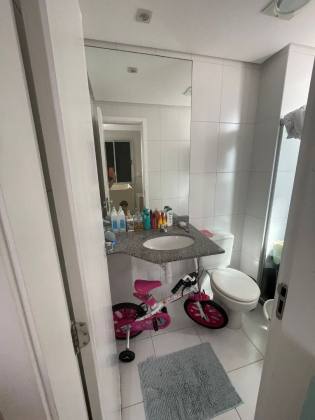 Condomínio Monticello - AP com 3/4 sendo 2 suites (lado da sombra)