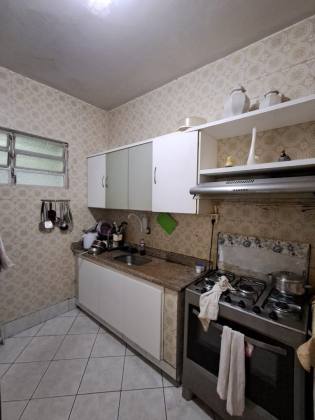 Casa localizada na Avenida Hermes Fontes