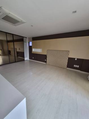 Apartamento na MANSÃO LUCIANO BARRETO JÚNIOR no bairro:Jardins - Aracaju - SE