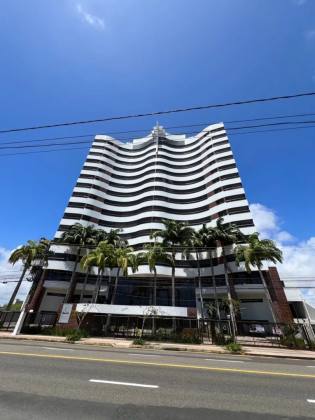 Apartamento na MANSÃO LUCIANO BARRETO JÚNIOR no bairro:Jardins - Aracaju - SE