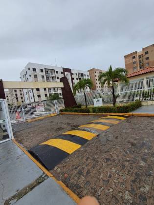 Apartamento no Condomínio Recanto das Árvores no bairro: Jabotiana