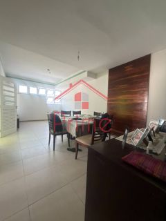 CASA DE ESQUINA NA AVENIDA PRÓXIMO A PADARIA UNIÃO