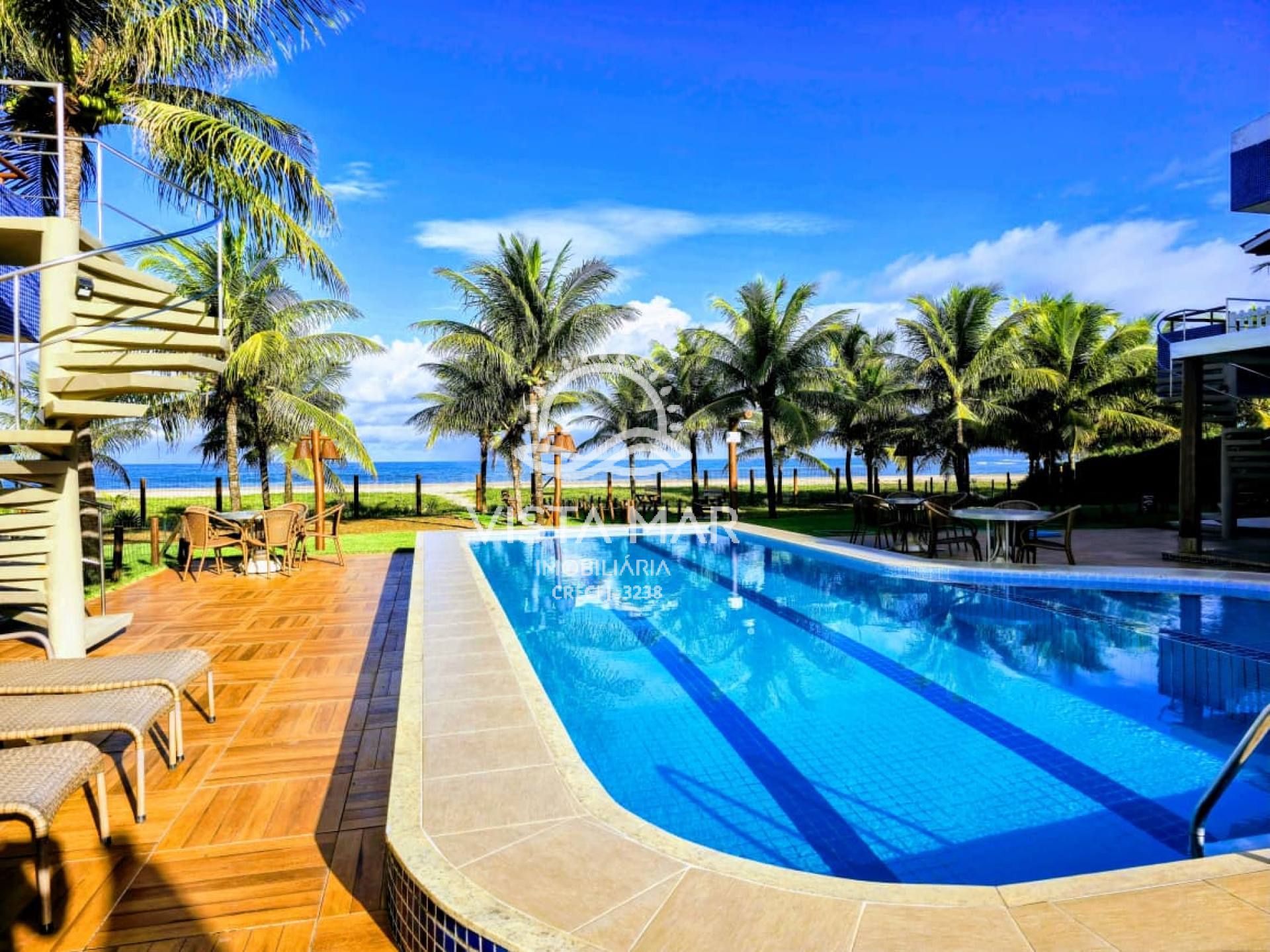 Apartamento térreo 2 Suítes pé na areia à venda em Itacimirim Bahia