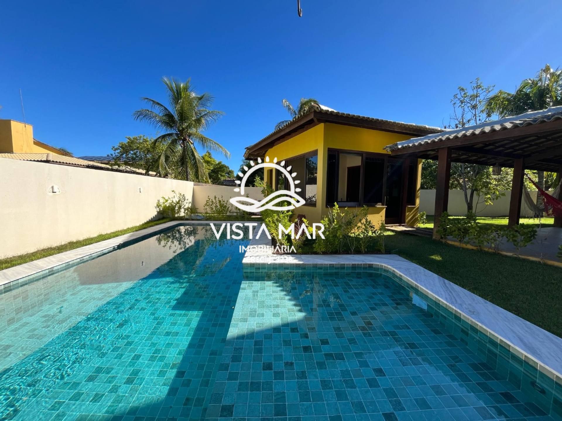 Casa Exclusiva no Condomínio Enseada da Praia da Espera – Itacimirim | Sofisticação à Beira-Mar