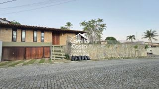 Mansão Clássica em Madeira de Lei: O Seu Refúgio de Alto Padrão com Vista Panorâmica no Centro de Alagoinhas-BA, com 4 quartos 4 suítes