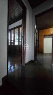 Mansão Clássica em Madeira de Lei: O Seu Refúgio de Alto Padrão com Vista Panorâmica no Centro de Alagoinhas-BA, com 4 quartos 4 suítes