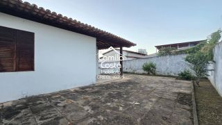 Mansão Clássica em Madeira de Lei: O Seu Refúgio de Alto Padrão com Vista Panorâmica no Centro de Alagoinhas-BA, com 4 quartos 4 suítes