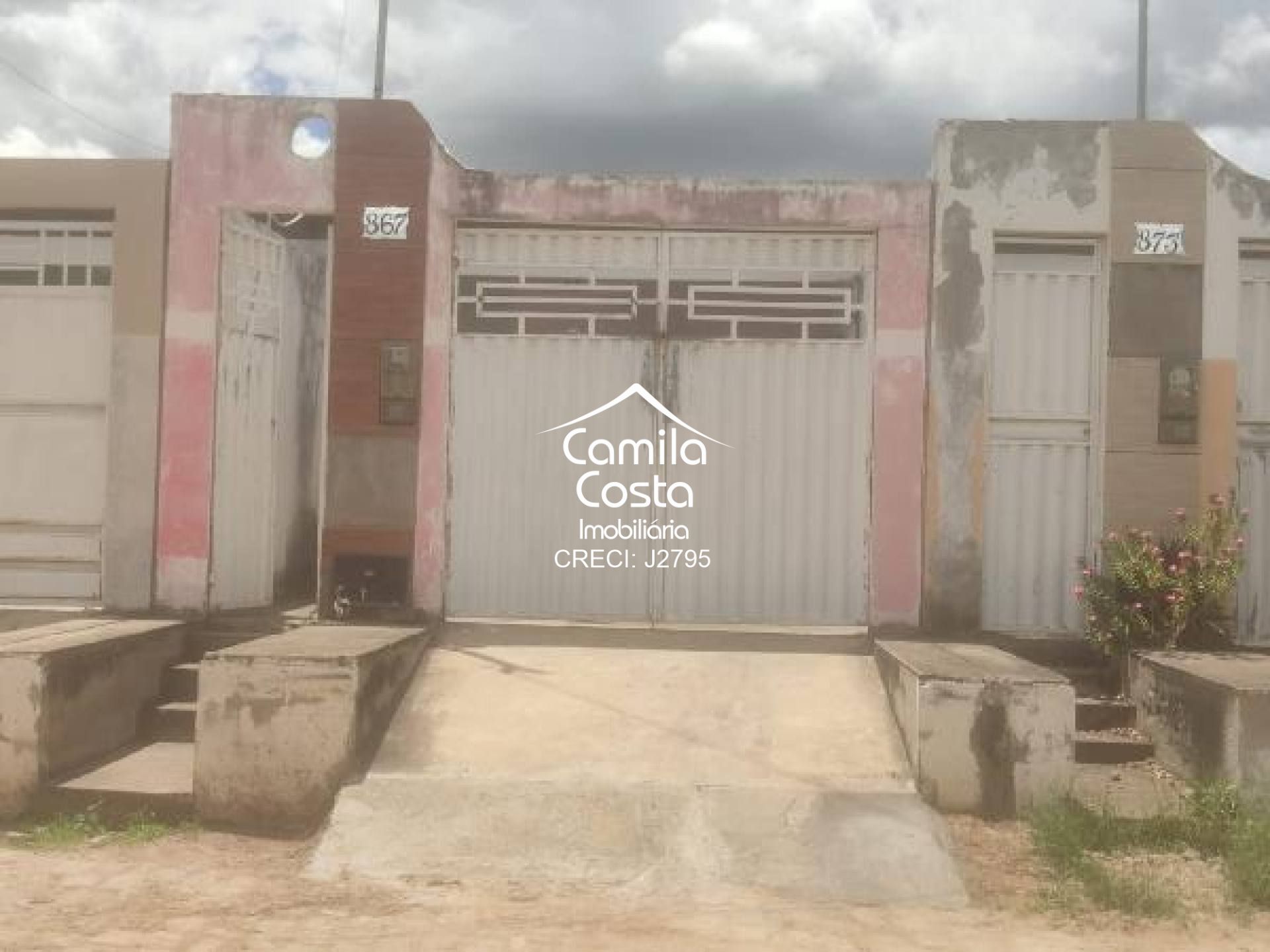 Casa Para Vender com 2 quartos no bairro Centro em Iaçu - Leilão Caixa