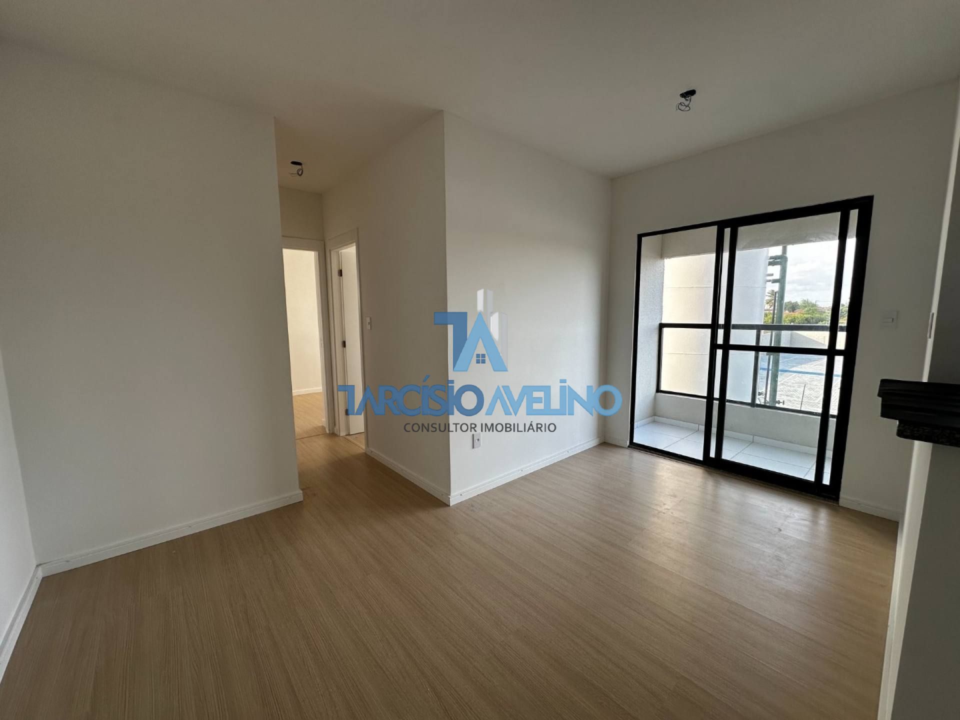 Apartamento 2/4 c suíte - Cond Vista Aruana