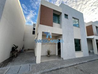 Casa com 3 Suítes em Cond fechado - Atalaia