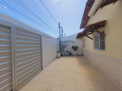 Casa 2/4 sendo 1 suíte - Aruana