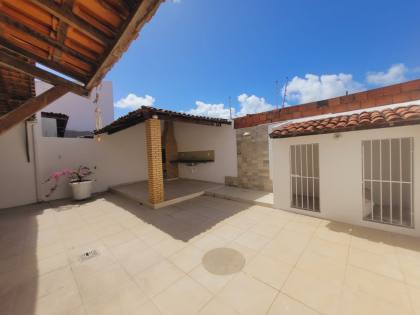Casa 2/4 sendo 1 suíte - Aruana