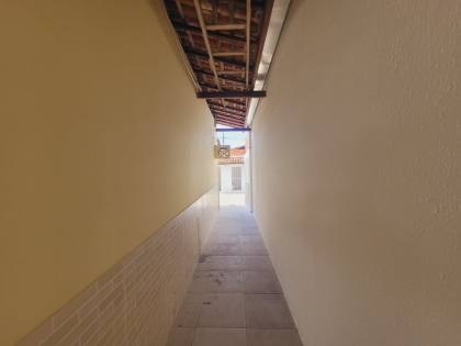 Casa 2/4 sendo 1 suíte - Aruana