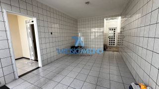 Casa 4/4 com 2 pavimentos no Orlando Dantas