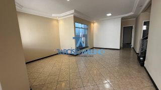 Casa 4/4 com 2 pavimentos no Orlando Dantas