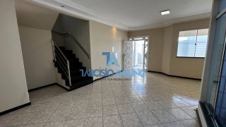 Casa 4/4 com 2 pavimentos no Orlando Dantas