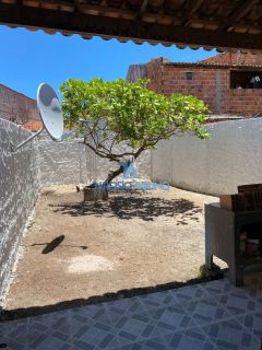 Casa 2/4 na Coroa do Meio