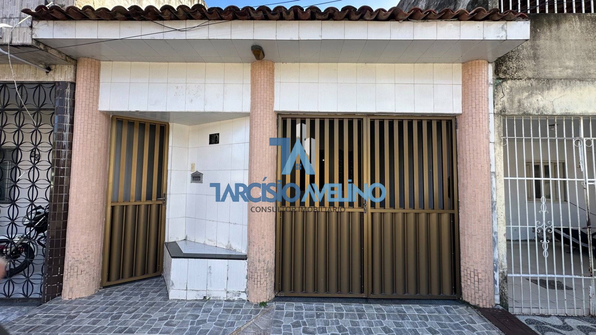 Casa 3/4 no Eduardo Gomes - Próx. Sacel e G Barbosa