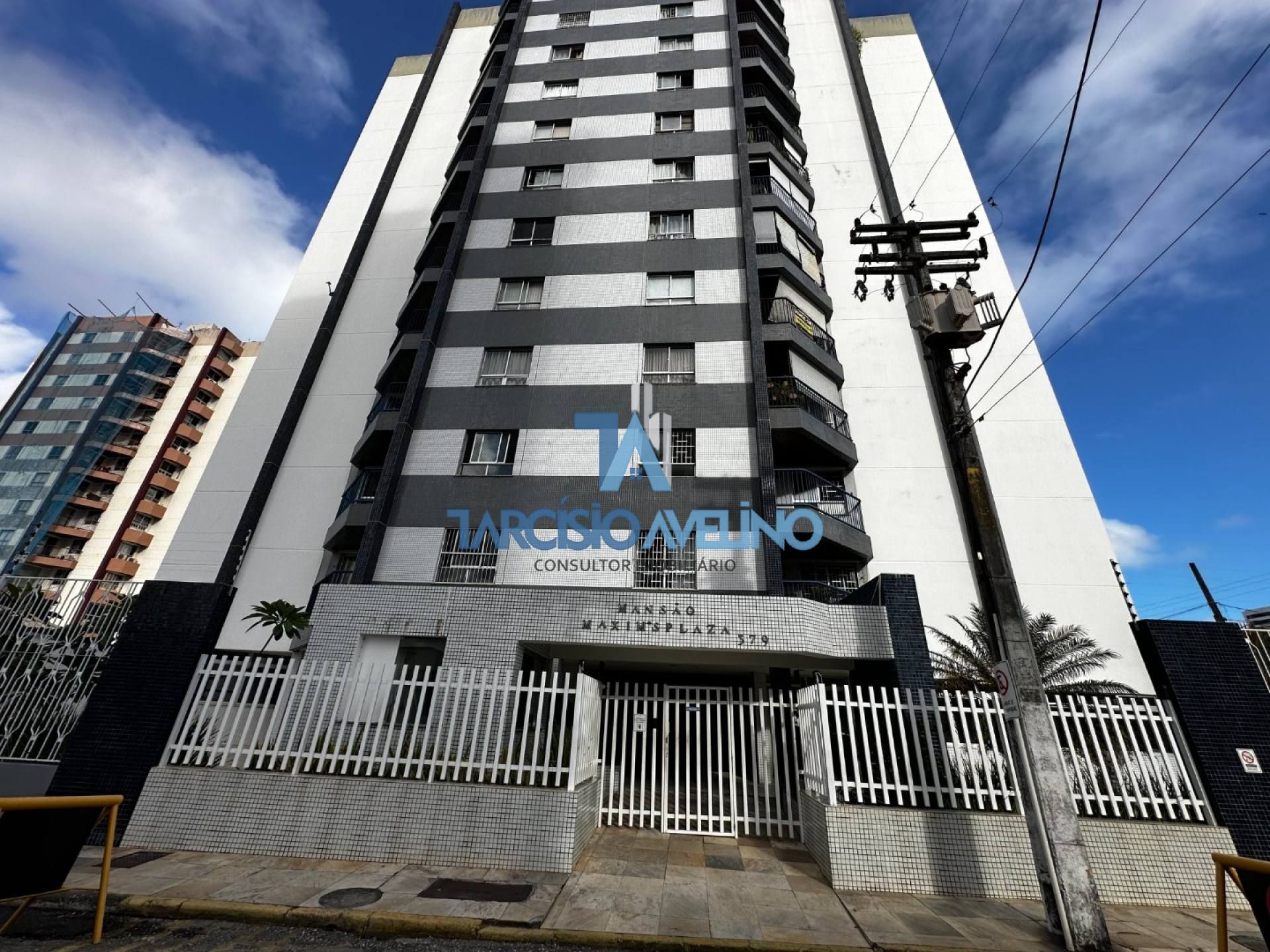 Mansão Maxim`s Plaza - Treze de Julho