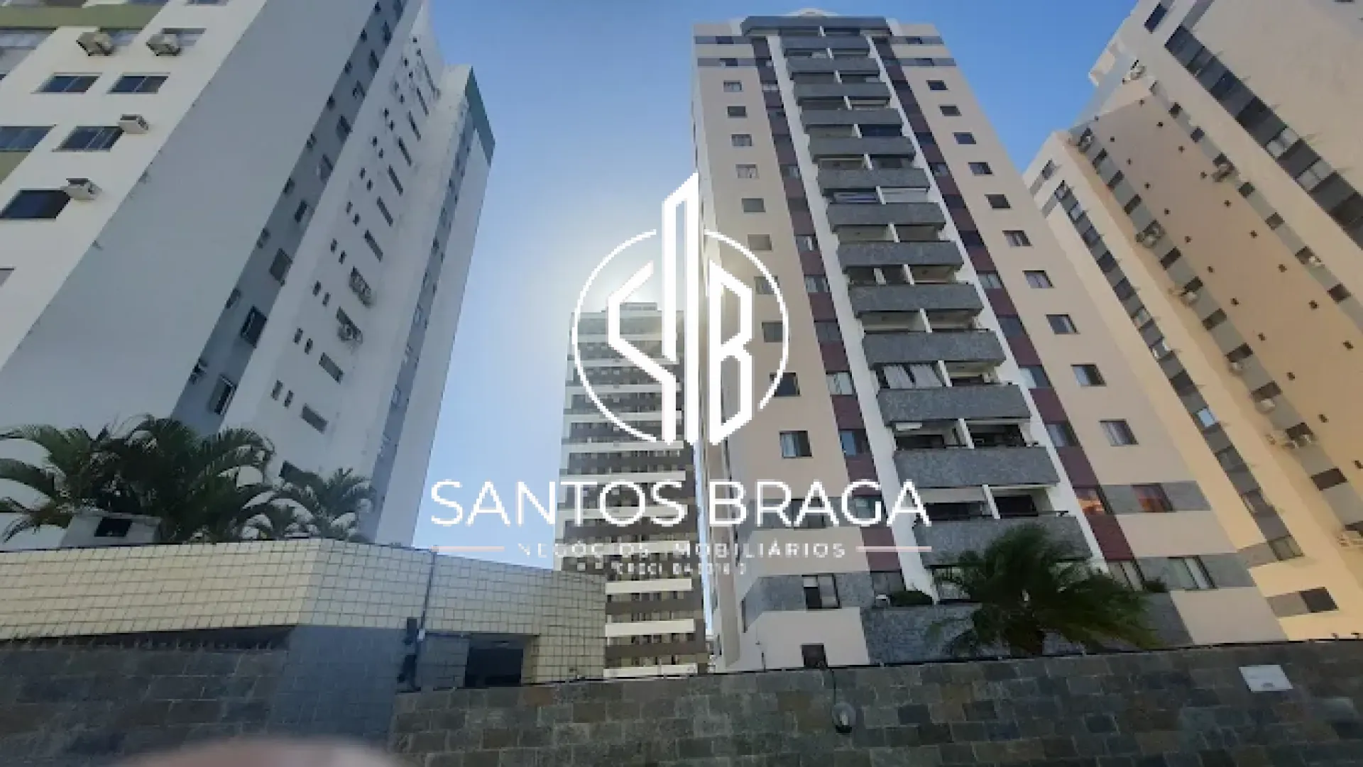 Apartamento Para Vender com 3 quartos 1 suítes no bairro  Costa Azul em Salvador