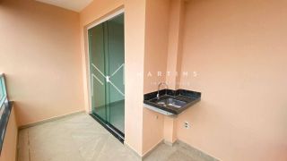 Casa à Venda com 3 quartos 2 suítes no bairro Coroa do Meio