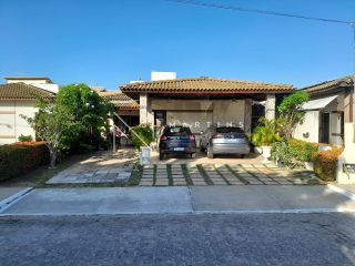 Casa de Condomínio à Venda 3 quartos, 1 suítes - Bairro Aruana