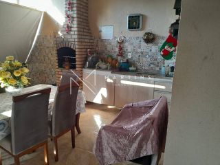 Casa de Condomínio à Venda 3 quartos, 1 suítes - Bairro Aruana