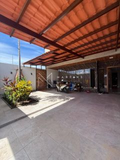 Casa Para Vender com 4 quartos - Luar da Barra