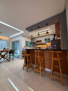 Casa Para Vender com 4 quartos - Luar da Barra