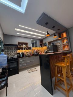 Casa Para Vender com 4 quartos - Luar da Barra