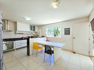 Casa com 5 Suítes no Alphaville Litoral Norte I