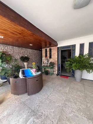 Casa com 4 Quartos à Venda, Suíssa - Aracaju