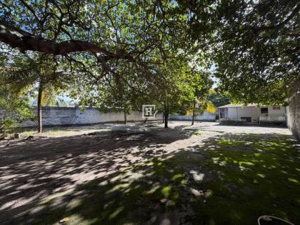 Terreno Murado com 600 m² à Venda na Atalaia - Aracaju