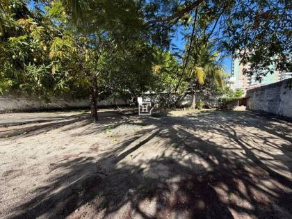 Terreno Murado com 600 m² à Venda na Atalaia - Aracaju