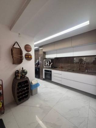 Apartamento com 2 Suítes e 2 Vagas à Venda no Condomínio Le Monde, Atalaia